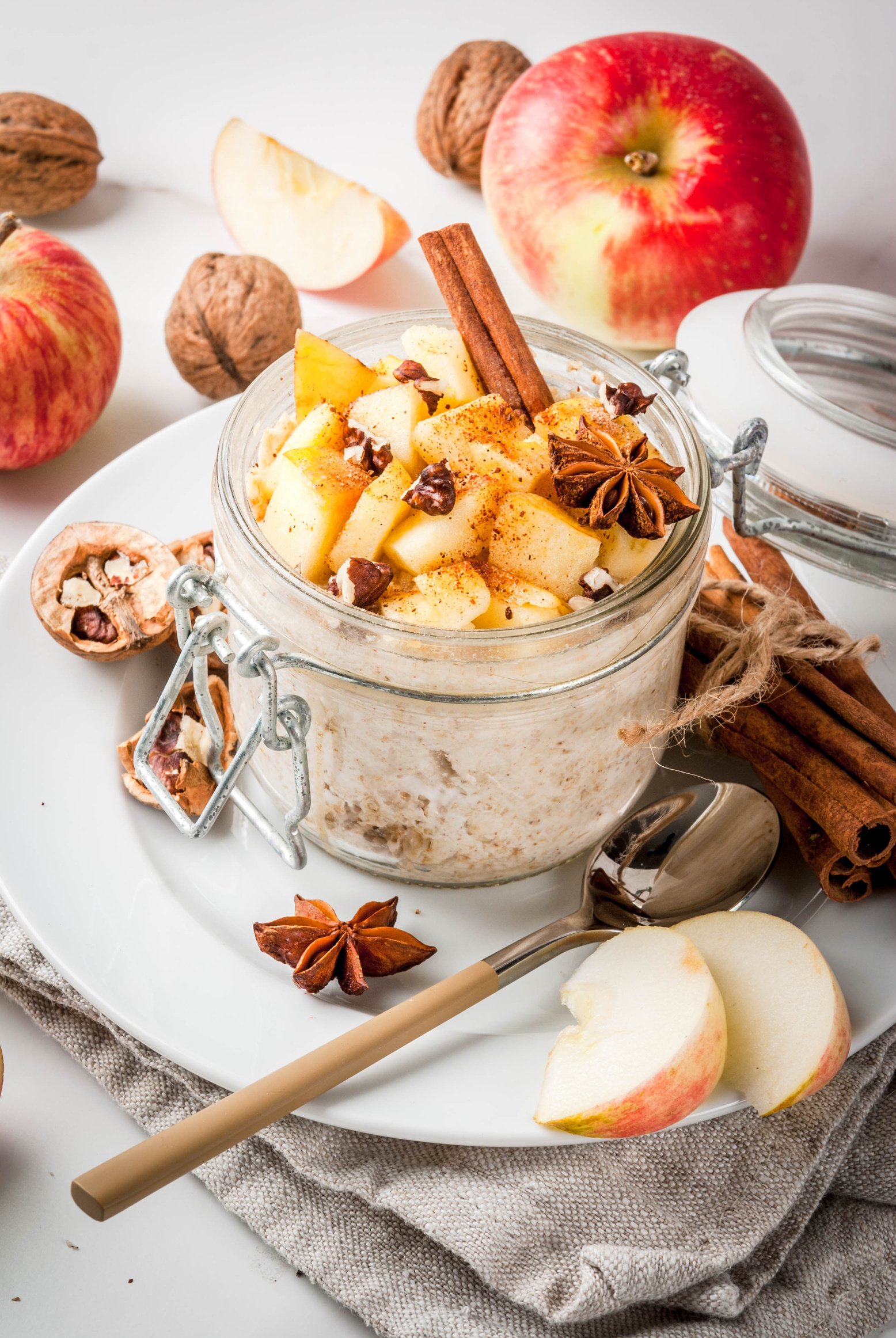 Apple pie overnight oatmeal